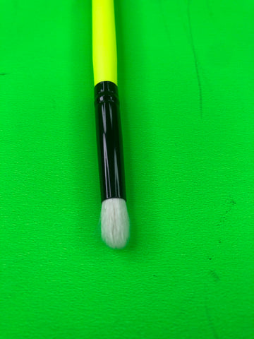 E8 Detail Eyeshadow Brush